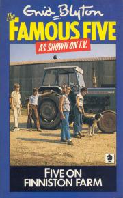 englisches Buchcover: "Five on Finniston Farm" (R)