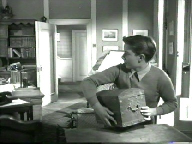 Film-Bildschirmfoto: Julian stiebitzt die Kiste