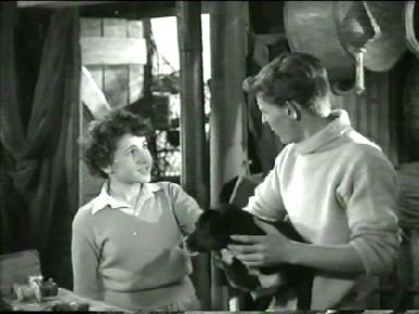 Film-Bildschirmfoto: George weiht Jan in ihre Schatzsuche ein und holt Timmy